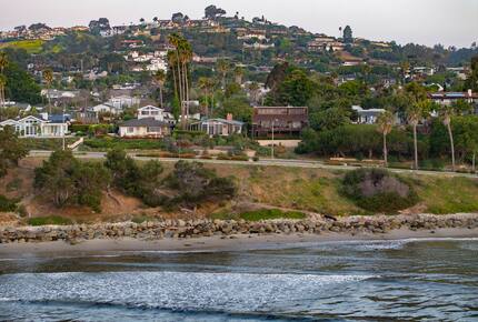 front row siting above Leadbetter beach; footpath to beach