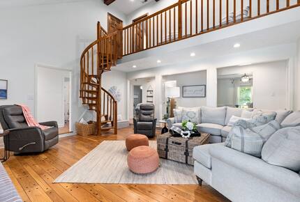 Parkton Waterfront Retreat - Parkton, North Carolina