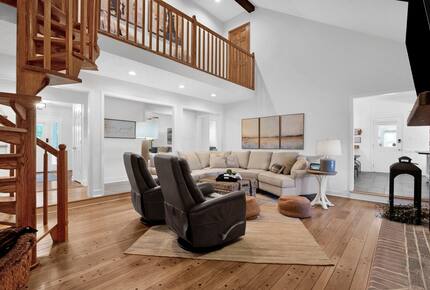 Parkton Waterfront Retreat - Parkton, North Carolina