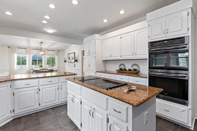 Parkton Waterfront Retreat - Parkton, North Carolina