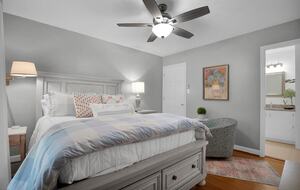 Parkton Waterfront Retreat - Parkton, North Carolina