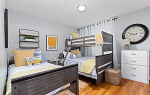 Guest Bedroom. Twin Bed. Bunk with Twin over Full