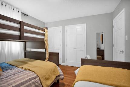 Parkton Waterfront Retreat - Parkton, North Carolina