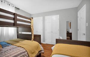 Parkton Waterfront Retreat - Parkton, North Carolina