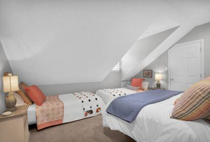 Parkton Waterfront Retreat - Parkton, North Carolina