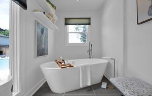 Parkton Waterfront Retreat - Parkton, North Carolina