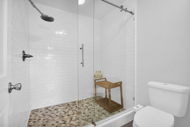 Parkton Waterfront Retreat - Parkton, North Carolina