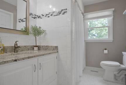 Parkton Waterfront Retreat - Parkton, North Carolina