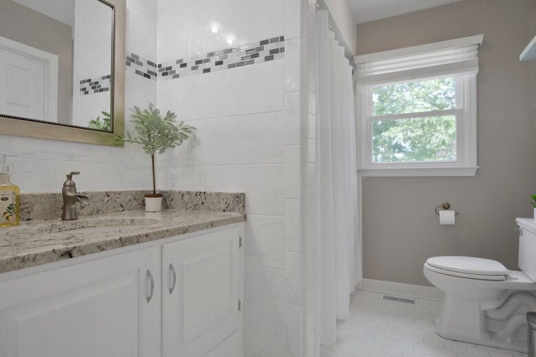 Parkton Waterfront Retreat - Parkton, North Carolina