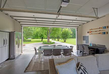 Parkton Waterfront Retreat - Parkton, North Carolina