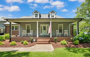 Parkton Waterfront Retreat - Parkton, North Carolina