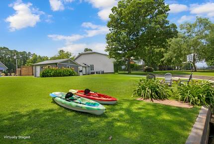2 Kayaks for your enjoyment. The lake has great fishing!