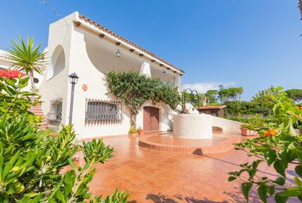 Tasteful Mediterranean Home with Sea Views - Fontane Bianche, Syracuse, Italy