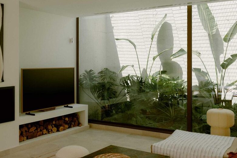 Ultra-Luxe Hillside Retreat Above Marbella - Benahavís, Spain