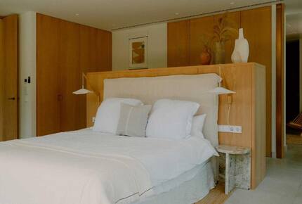 Ultra-Luxe Hillside Retreat Above Marbella - Benahavís, Spain