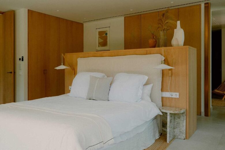 Ultra-Luxe Hillside Retreat Above Marbella - Benahavís, Spain