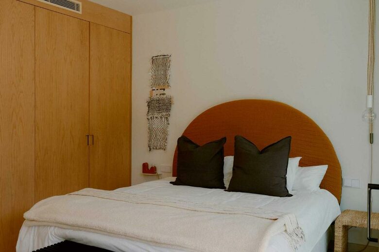 Ultra-Luxe Hillside Retreat Above Marbella - Benahavís, Spain