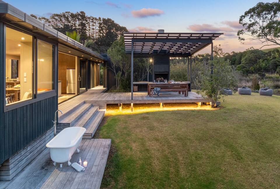 Matakana Water-View Escape - Matakana, New Zealand