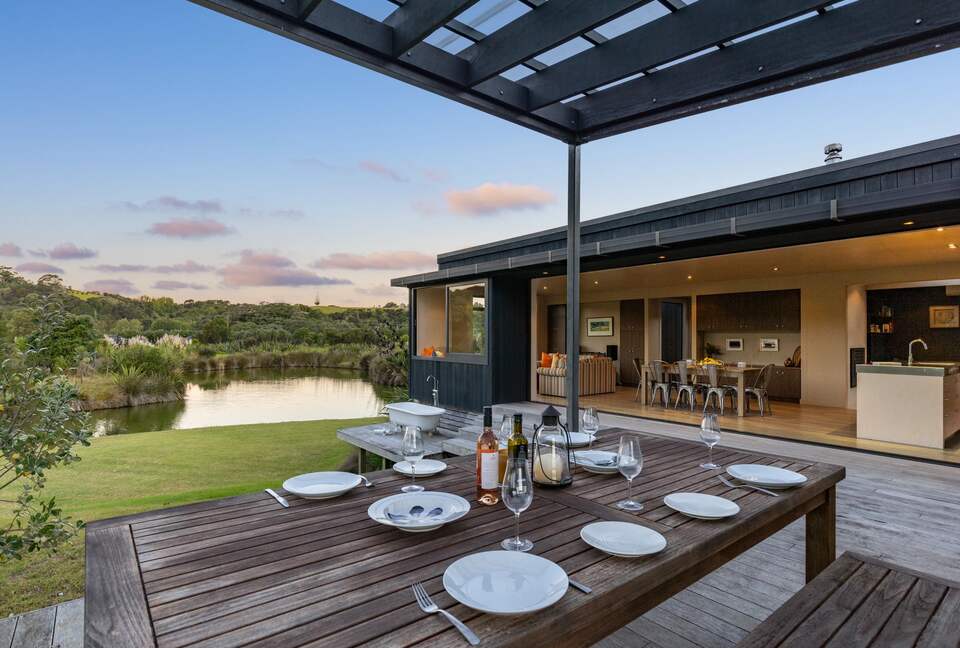 Matakana Water-View Escape - Matakana, New Zealand