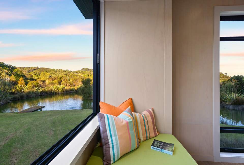 Matakana Water-View Escape - Matakana, New Zealand