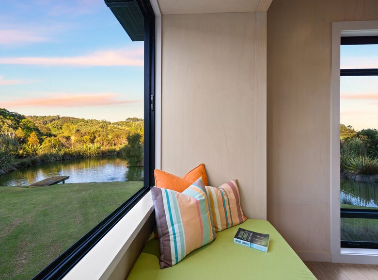 Matakana Water-View Escape - Matakana, New Zealand