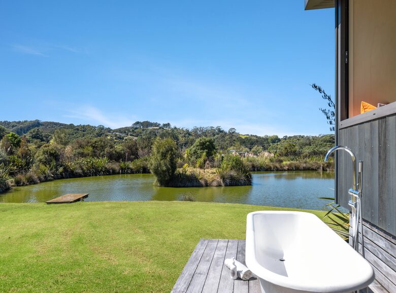Matakana Water-View Escape - Matakana, New Zealand