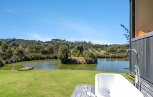 Matakana Water-View Escape - Matakana, New Zealand