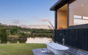 Matakana Water-View Escape - Matakana, New Zealand