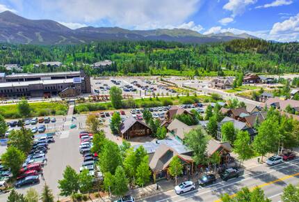 Bright Breckenridge Retreat with Mountain Views - Breckenridge, Colorado