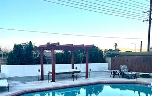 Indio Poolside Escape - Indio, California