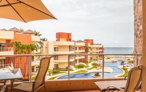 Playa Grande Oceanview Escape | Cascading Pools & Resort Living - El Rebalse, Mexico
