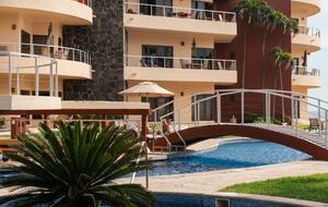 Playa Grande Oceanview Escape | Cascading Pools & Resort Living - El Rebalse, Mexico
