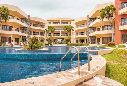 Playa Grande Oceanview Escape | Cascading Pools & Resort Living - El Rebalse, Mexico