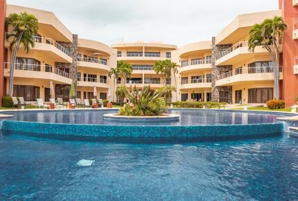 Playa Grande Oceanview Escape | Cascading Pools & Resort Living - El Rebalse, Mexico