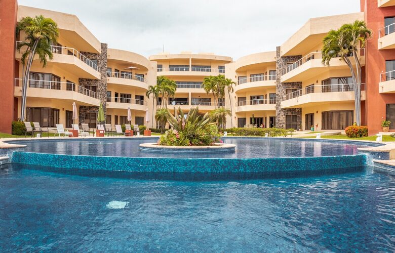 Playa Grande Oceanview Escape | Cascading Pools & Resort Living - El Rebalse, Mexico