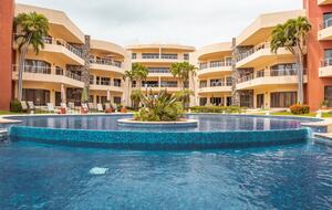 Playa Grande Oceanview Escape | Cascading Pools & Resort Living - El Rebalse, Mexico