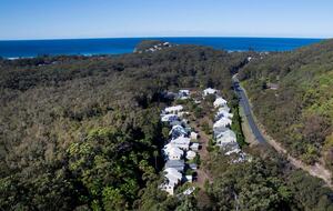 Free-Standing Coastal Retreat Steps from Blueys Beach - Blueys Beach, Australia