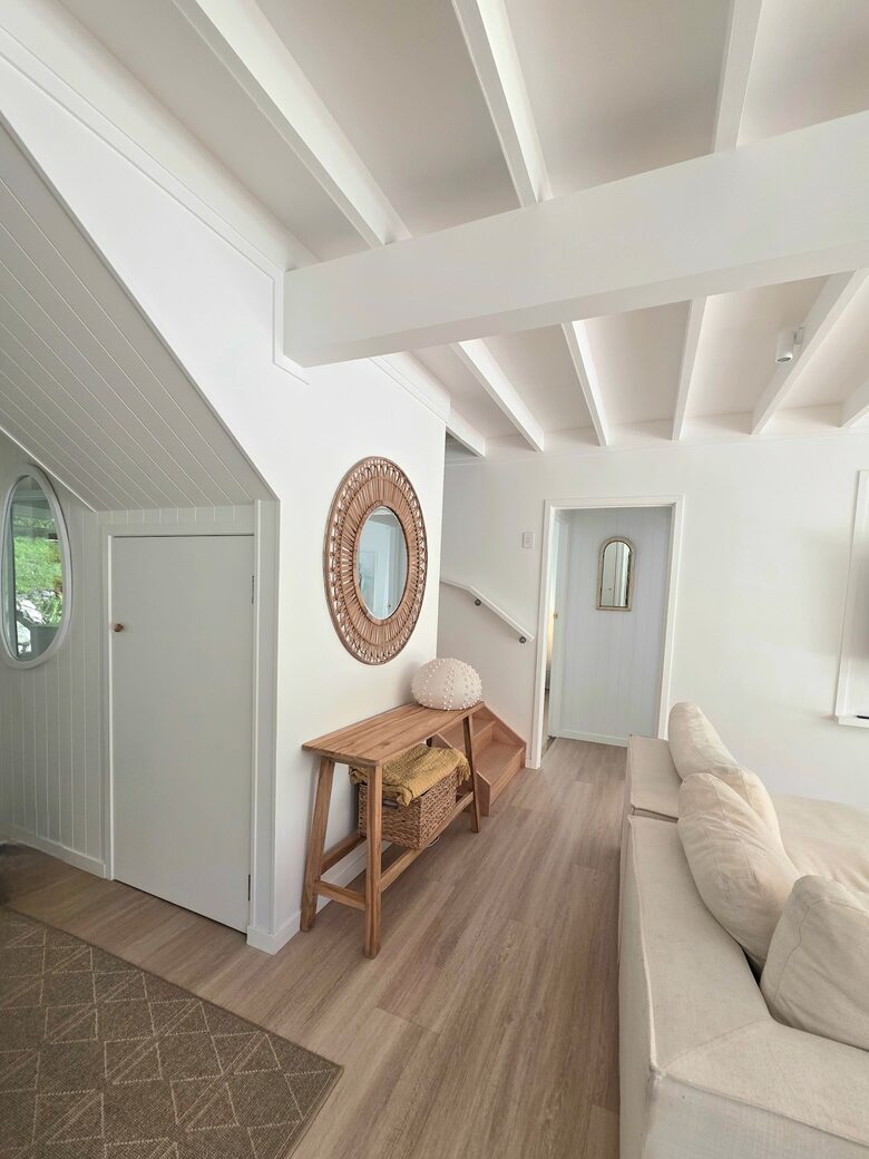 Designer Beach House Steps from Cylinder Beach - Point Lookout, Australia