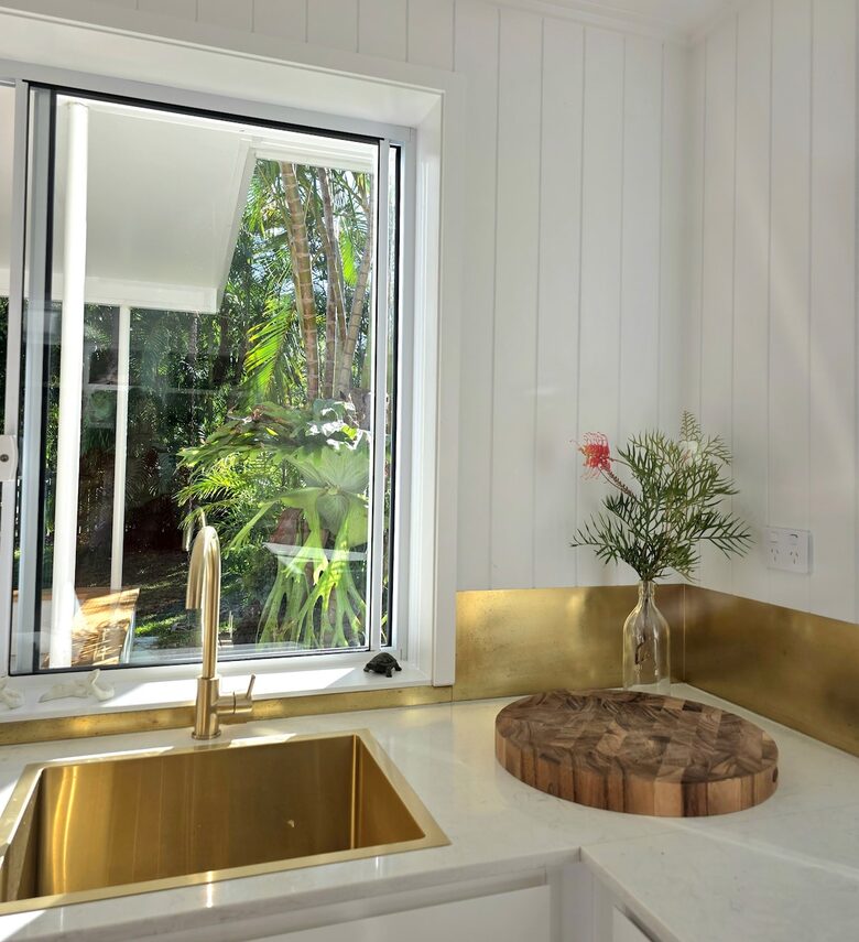 Designer Beach House Steps from Cylinder Beach - Point Lookout, Australia