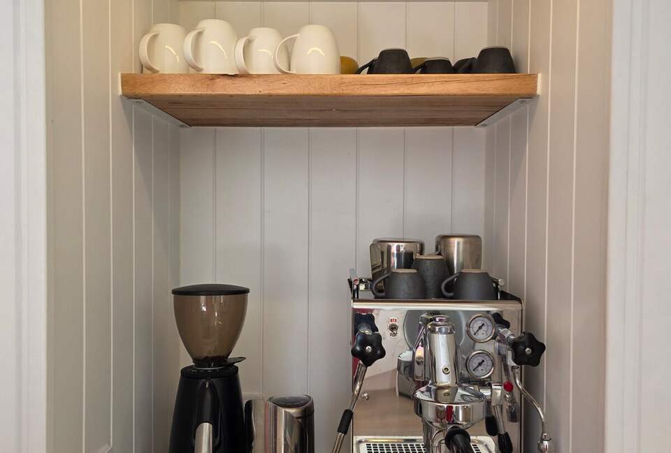 Designer Beach House Steps from Cylinder Beach - Point Lookout, Australia