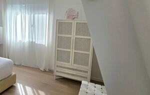 Designer Beach House Steps from Cylinder Beach - Point Lookout, Australia