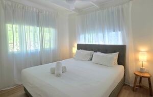 Designer Beach House Steps from Cylinder Beach - Point Lookout, Australia