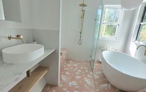 Designer Beach House Steps from Cylinder Beach - Point Lookout, Australia