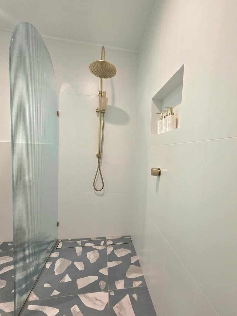 Designer Beach House Steps from Cylinder Beach - Point Lookout, Australia