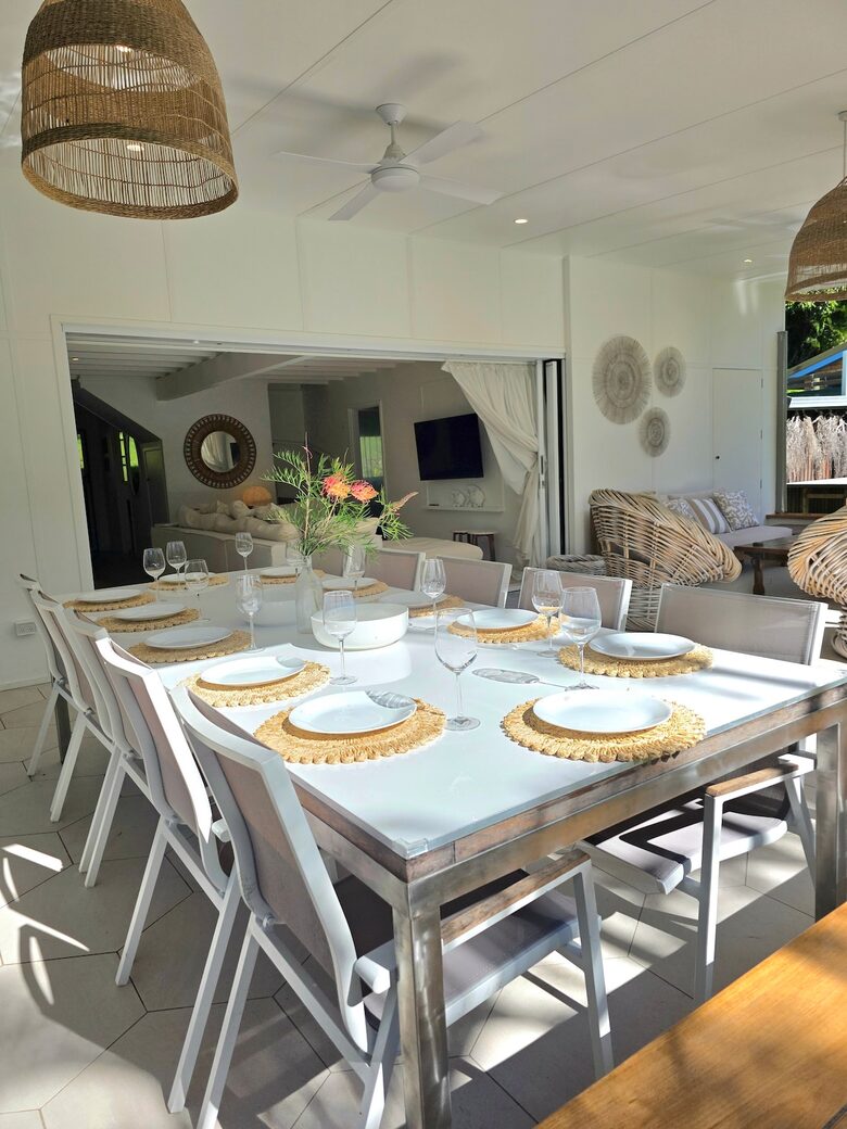 Designer Beach House Steps from Cylinder Beach - Point Lookout, Australia