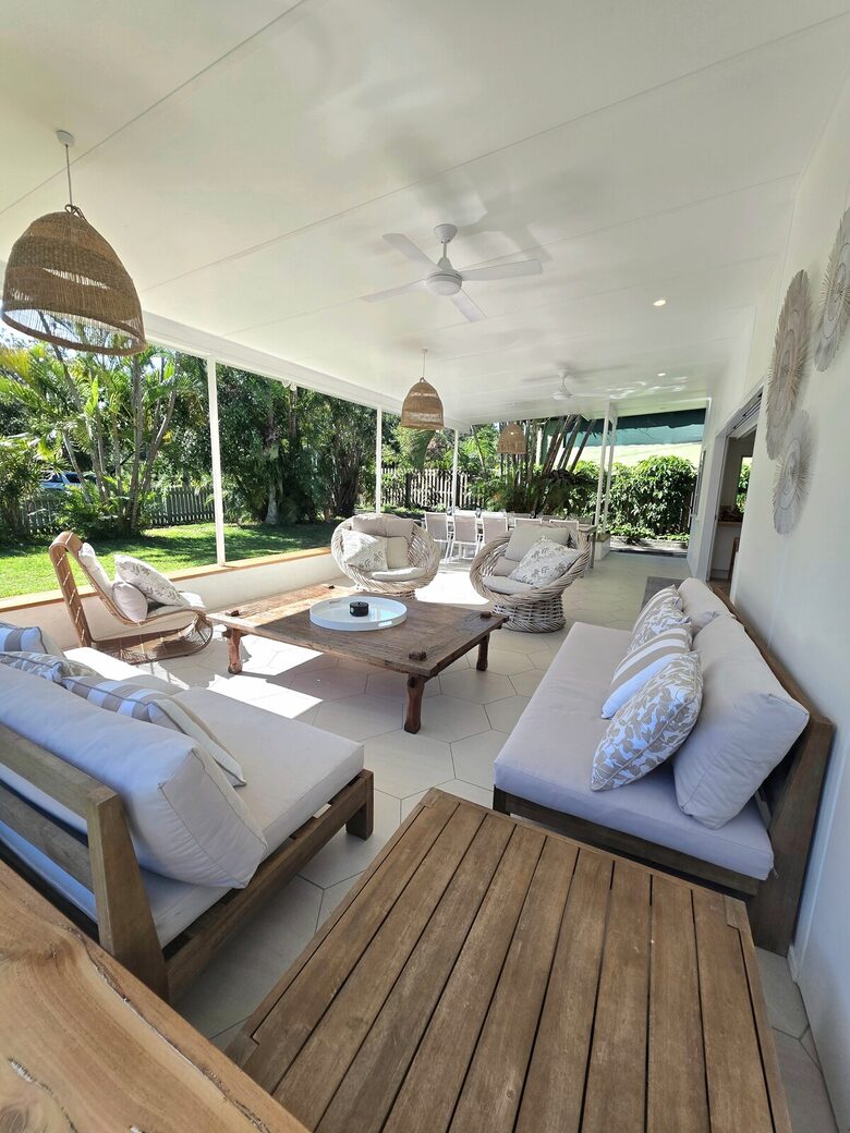 Designer Beach House Steps from Cylinder Beach - Point Lookout, Australia