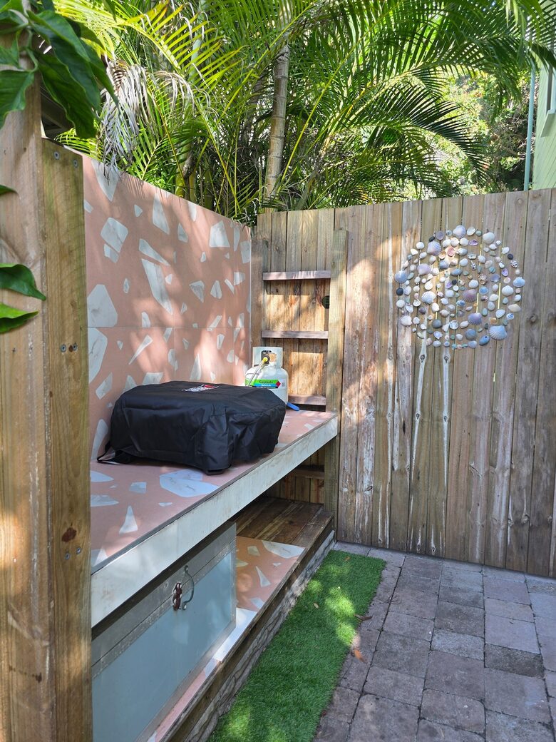 Designer Beach House Steps from Cylinder Beach - Point Lookout, Australia