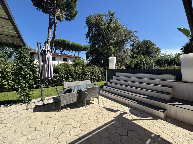 Sophisticated Tuscan Villa Near the Sea - Forte dei Marmi, Italy