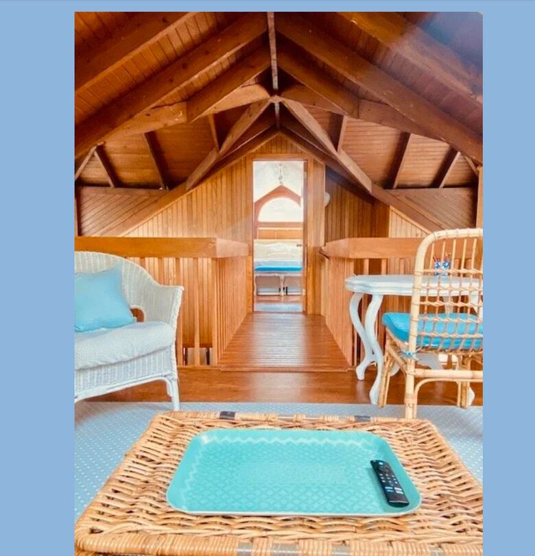 A Bayfront Ocean Beach Retreat - Ocean Beach, New York