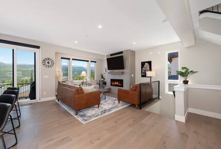 Steps to Slopes & Trails Winter Park Retreat - Winter Park, Colorado